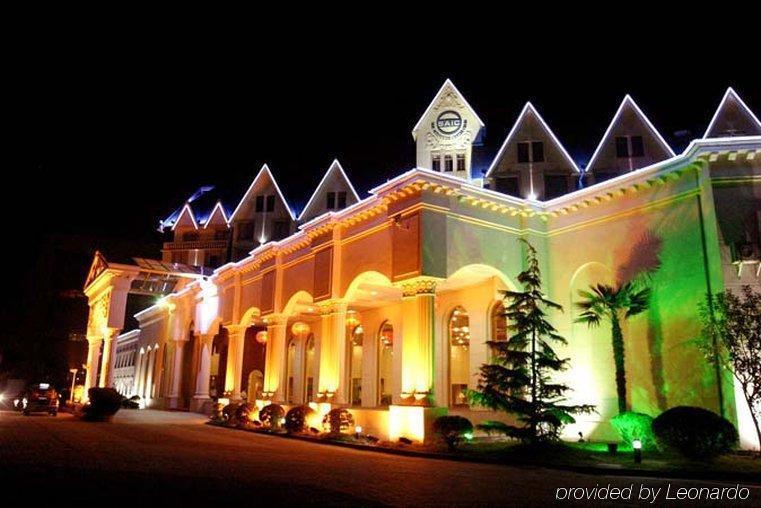 Blue Palace Hotel Jiading Exterior photo