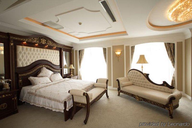 Blue Palace Hotel Jiading Room photo